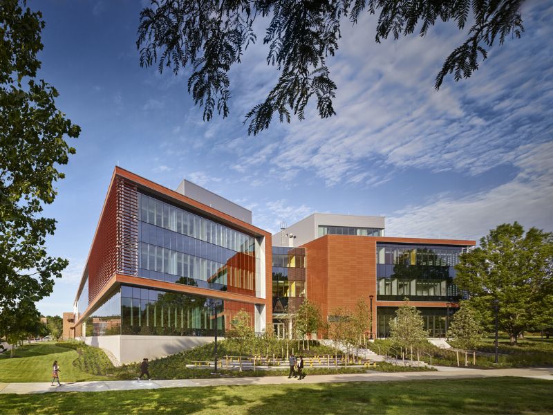 A photograph of Center for Natural Sciences, Mathematics, and Nursing.